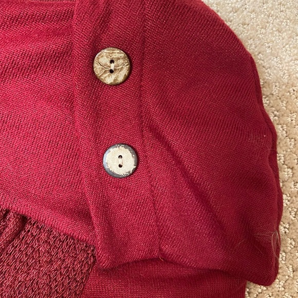Dressfo Size 4 burgundy sweater with flowery details on the sleeves. - Picture 5 of 7